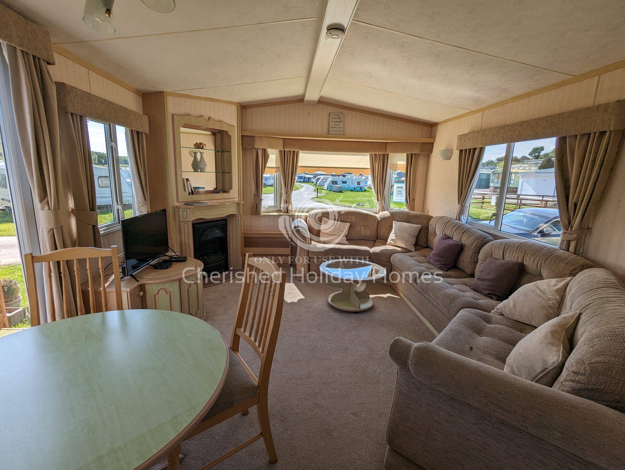 Willerby Lyndhurst 2 Bedroom 6 Berth, Budget family rental